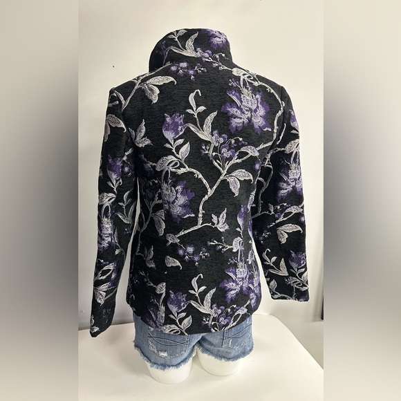 NWOT SUSAN GRAVER TAPESTRY FLORAL JACKET ZIPPER AND TWO POCKETS - Picture 4 of 11